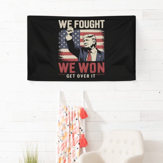 我々は戦った我々はそれを乗り越えて勝ったトランプ47大統領 横断幕 (インサイチュ)