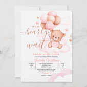 我々は明らかに待つことができますピンクのテディベア赤ちゃんシャワー 招待状 (正面)