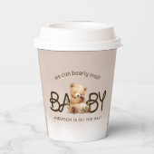 我々は明らかに待つことができる水色の赤ちゃんシャワー 紙コップ (裏面)