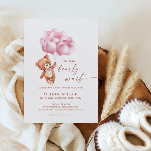 我々は明らかに待つピンクのバルーンクマ赤ちゃんシャワー 招待状
