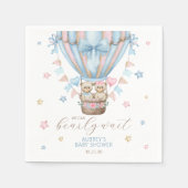 我々は明らかに待つ男の子の双子の赤ちゃんシャワー スタンダードカクテルナプキン (正面)