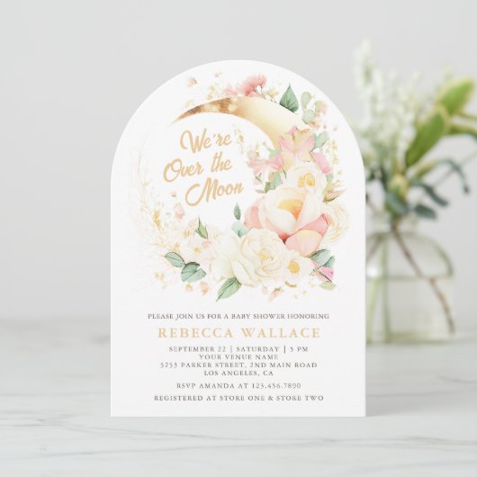 我々は月のフローラガールアーチベイビーシャワーの上にいる 招待状 (スタンド正面)