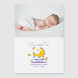 我々は月のベビー写真誕生の発表を終えた