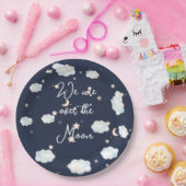 我々は月の上にあるテーマベビーシャワー招待状 ペーパープレート (パーティー)