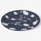 我々は月の上にあるテーマベビーシャワー招待状 ペーパープレート (アングル)