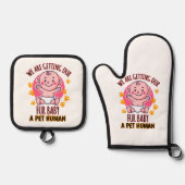 我々は毛皮のベビーをペットの人間にする 鍋つかみ&鍋敷きセット (正面)