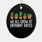 我々は皆お金で違う育つ セラミックオーナメント (左)