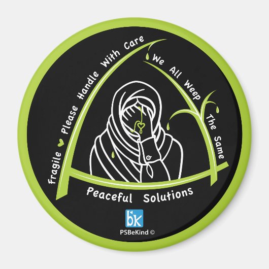 我々は皆、同じ3_3インチのラウンドマグネットを泣く マグネット (正面)