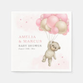 我々は真摯に待つことができるテディベア男の子の女の子シャワー スタンダードカクテルナプキン (正面)