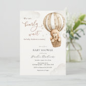 我々は真摯に待つことができるテディベア赤ちゃんシャワー 招待状 (スタンド正面)