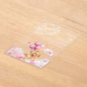 我々は真珠のように待つことができるテディピンクの女の子の赤ちゃんシャワー アクリル招待状 (レイダウン)