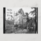 我々は移動中だ!ヴィンテージワゴンファミリ ポストカード (正面)