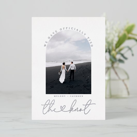 我々は結び目を結んだ |写真の取り消し告知 箔招待状 (立ち正面)