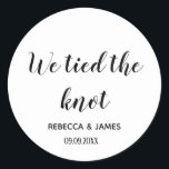 我々は結び目を結結婚んだ ラウンドシール<br><div class="desc">我々は結び目の結婚Announcement Roundシールを結んだ</div>