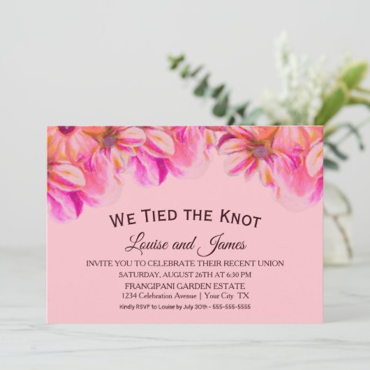 我々は結び目ピンクのフローラ結婚式のレセプション 招待状 (スタンド正面)