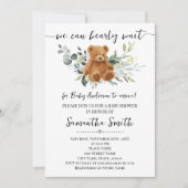 我々は緑のクマ赤ちゃんシャワーを待つことができる 招待状 (正面)