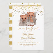 我々は良く待つことができるツイン男の赤ちゃんシャワーシンプル 招待状 (正面/裏面)