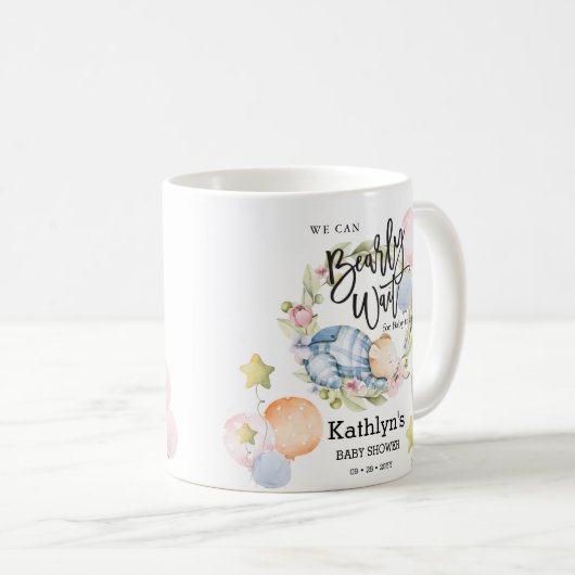 我々は良く待つことができる男の子テディベア赤ちゃんシャワー コーヒーマグカップ (正面右)