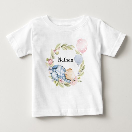 我々は良く待つことができる男の子テディベア赤ちゃんシャワー ベビーTシャツ (正面)