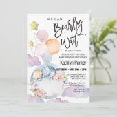 我々は良く待つことができる男の子テディベア赤ちゃんシャワー 招待状 (スタンド正面)