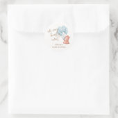 我々は良く待つことができる青い気球の赤ちゃんシャワー ラウンドシール (バッグ)