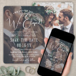 我々は逃げた！ホワイト文字結婚の写真 セーブザデート<br><div class="desc">新しい駆け落ちパーティーの喜びのニュースを発表カスタムしユニーク、招待状を保存してフォトオーバーレイ「私たちは、私たちは、駆け落ち！」を行った。すべての言葉はシンプル、結婚式のレセプションのみ、誓いの更新式、続編の式や1周年記念パーティーなど、あらゆる種類のお祝いに対してパーソナライズする結婚ためにのである。結婚の日付、場所、Webサイト、または選択したその他の重要な詳細を含める。(画像の配置のヒント：写真を正確に中央に配置する簡単方法は、Zazzleウェブサイトにアップロードする前にトリミングする。 シックエレガントな白黒デザインは、新婚カップルの2つの写真、トレンディー手書き台本モダン書とタイプライタータイポグラフィを備えスタイリッシュている。新郎新婦おめでとう！</div>