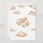 我々は雲の審美的な赤ちゃんシャワーを待つことができる 招待状 (裏面)