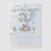 我々は青テディベア赤ちゃんシャワーを待つことができる ベラム紙招待状 (正面)