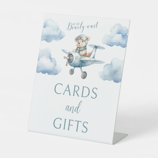 我々は飛行機の赤ちゃんシャワーカードの贈り物を待つことができる 台座サイン (正面)
