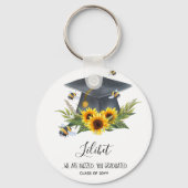 我々は騒いでいる！卒業式ギフトビーパーソナライズされたツ キーホルダー (正面)