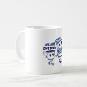 我々は1つのチームである コーヒーマグカップ (正面左)