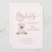 我々は、テディベアーピンクの赤ちゃんシャワーを待つことができる 招待状 (正面/裏面)