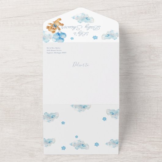 我々は、テディベア青い赤ちゃんシャワーを心待ちできる オールインワン招待状 (外側)