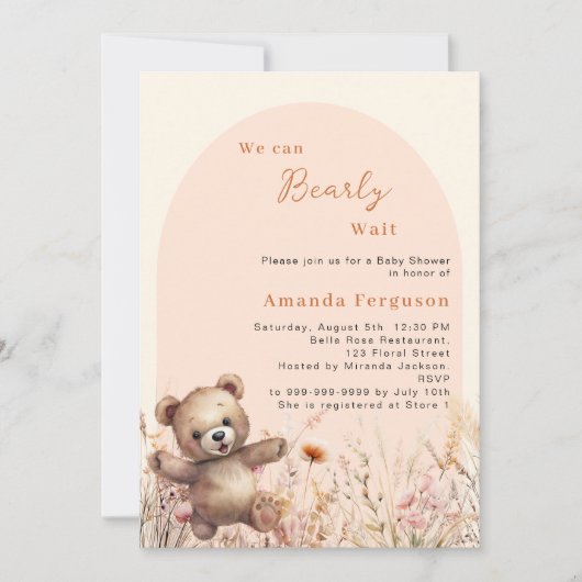 我々は、野生の花のアーチベビーシャワーを待つことができる 招待状 (正面)