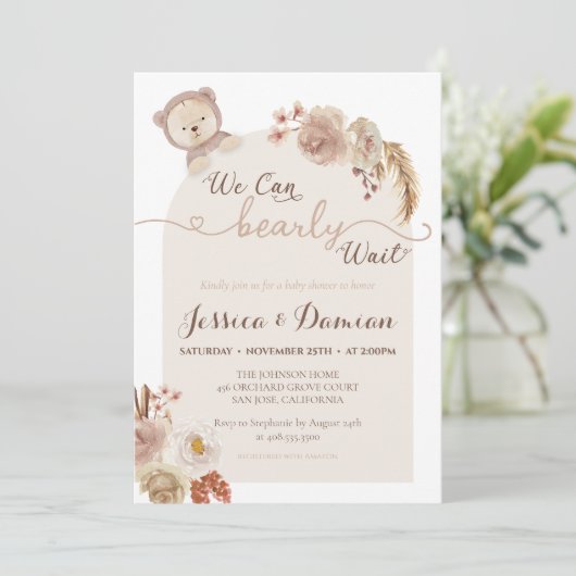 我々はBoho Bear赤ちゃんモダンシャワーを待つことができる 招待状 (スタンド正面)