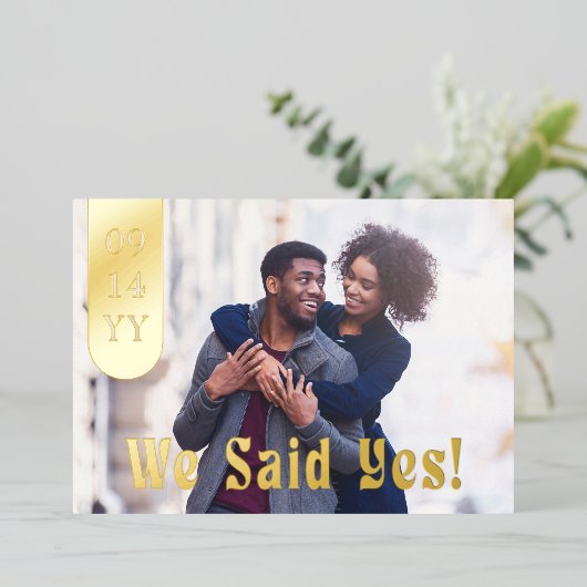 我々はYesフルブリードフォトウェディング日付を保存 箔招待状 (立ち正面)