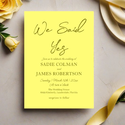 我々はYesミニマルなバターイエロー結婚ズと言った 招待状