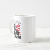 我々を国民に押し付け話る コーヒーマグカップ (正面左)
