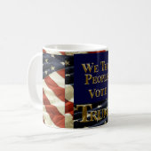 我々国民はトランプに投票する コーヒーマグカップ (正面左)