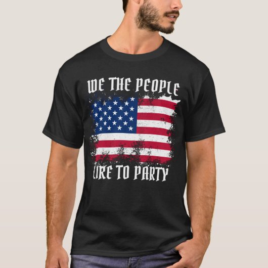 我々国民 面白い アメリカ国旗 7月4日 Tシャツ (正面)