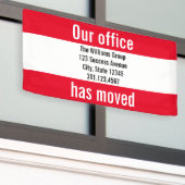 我が社は発表に動いた赤と白 横断幕 (ビルの外側)