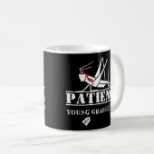 我慢(がまん)の若造バッタども! コーヒーマグカップ (正面右)