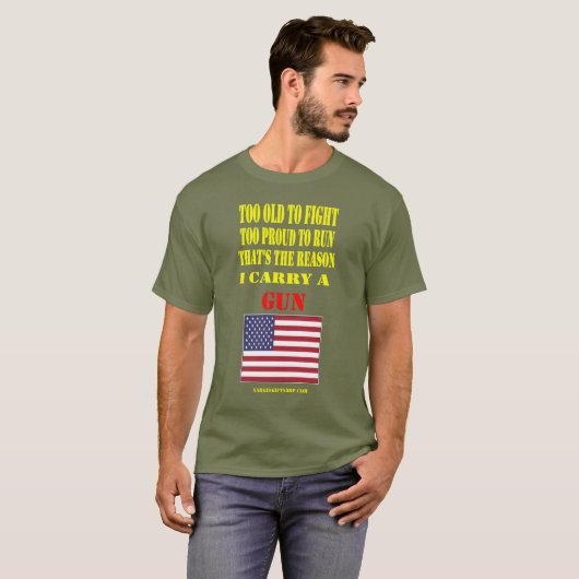 戦うには年を取り過ぎている米国誇りを持った国走旗 Tシャツ (正面フル)