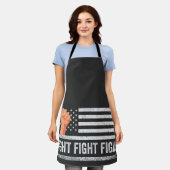 戦う戦いトランプ米国国旗の愛国心 エプロン (着用した状態)