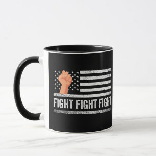 戦う戦いトランプ米国国旗の愛国心 マグカップ