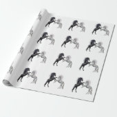 戦っている白黒馬 ラッピングペーパー (アンロールド)