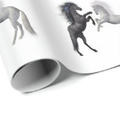 戦っている白黒馬 ラッピングペーパー (ロールコーナー)