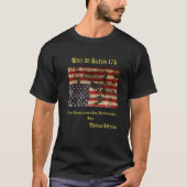 戦争で引き裂かれたアメリカの動揺して国旗が逆さまに Tシャツ (正面)