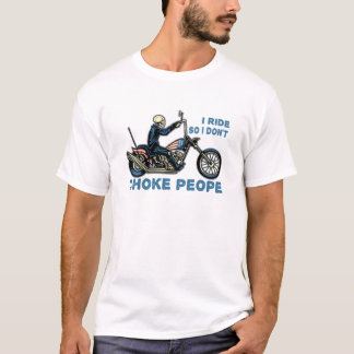 戦士のように乗る:バイクもしくは自転車に乗る人の村 Tシャツ