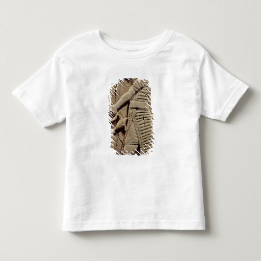 戦士を描写するレリーフ、浮き彫り トドラーTシャツ (正面)